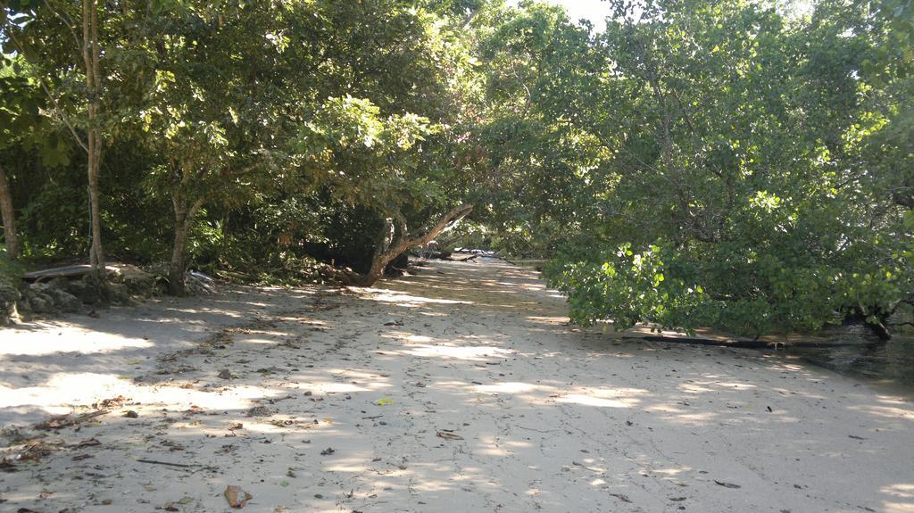 Cakalang Resort Bunaken Exteriör bild